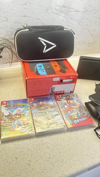 Nintendo switch oled 64g като ново