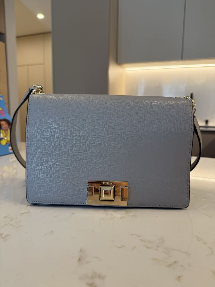Furla чанта модел Mimi