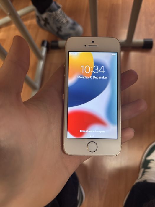 IPhone SE 2016 impecabil