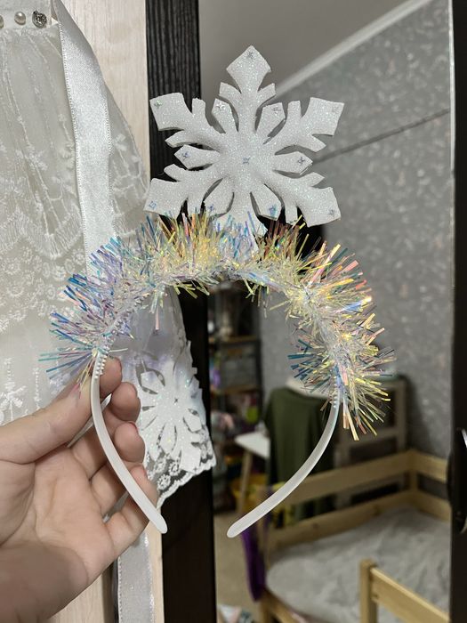 Новогодний костюм снежинки
