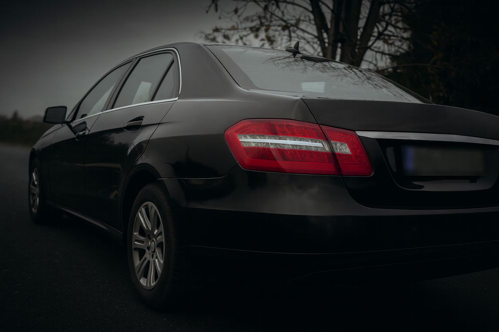 Mercedes-Benz E-Class – Prim Proprietar, Întreținut Exemplar