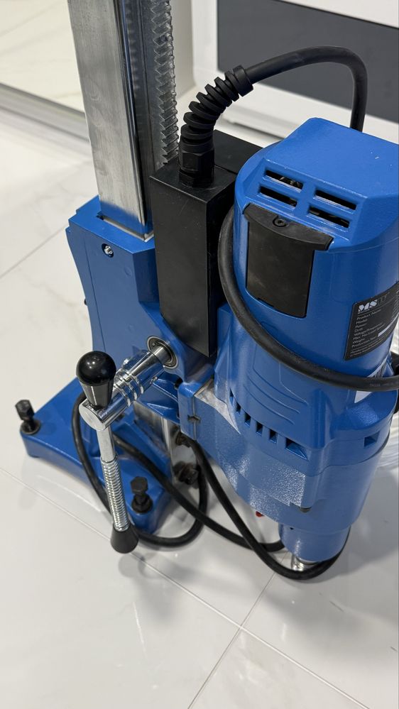 Машина за ядково пробиване MSW 3300 W