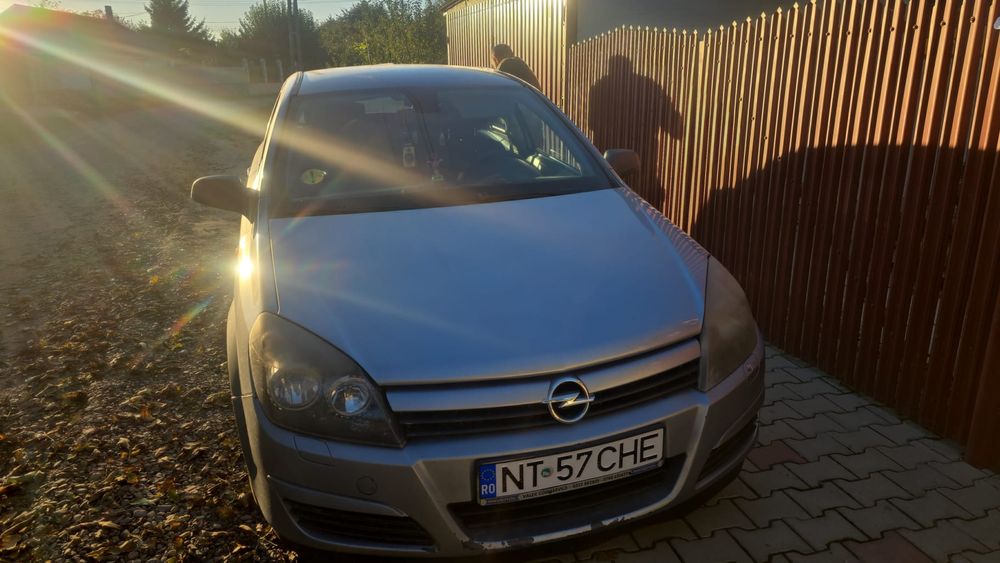 Vând Opel Astra h