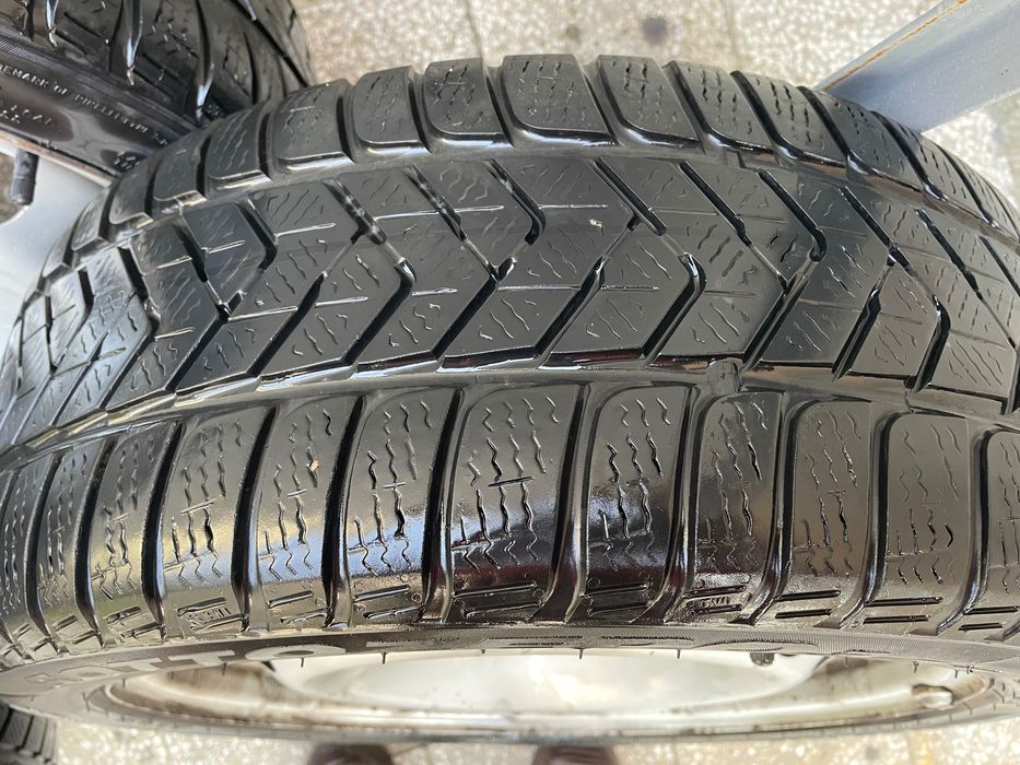 Гуми Pirelli с метални джанти 17-ки