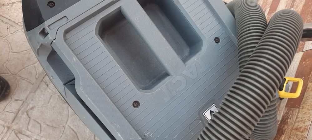 Прахосмукачка  Karcher  nt30/1 Tact Тупалка Сухо Строителство Почиства