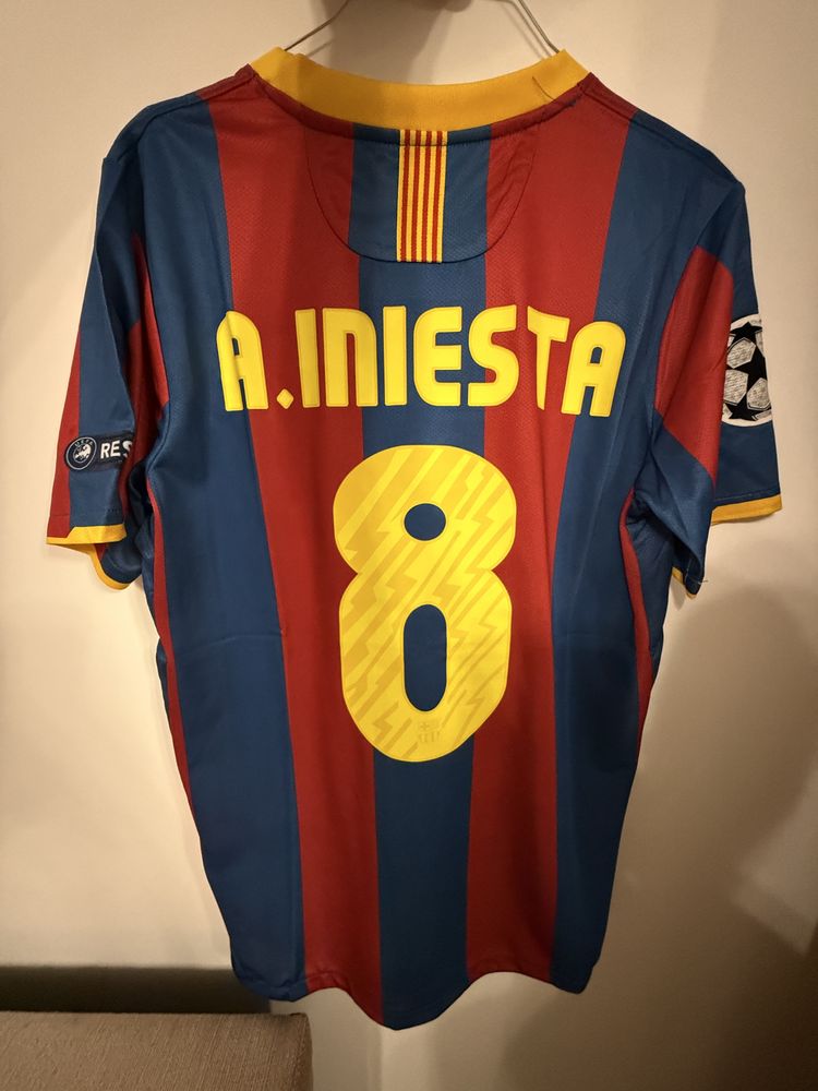 Tricou Initesta Barcelona 2011 tripleta badgeuri champions fotbal