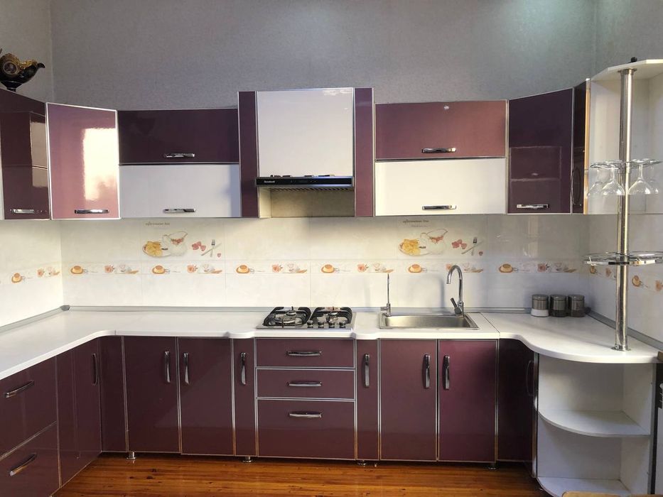 Oshxona ideal holatda original granitdan qilingan texnikalari bilan