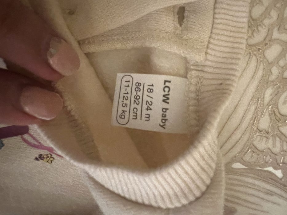 Doua bluze pt fetita si cadou o bentita