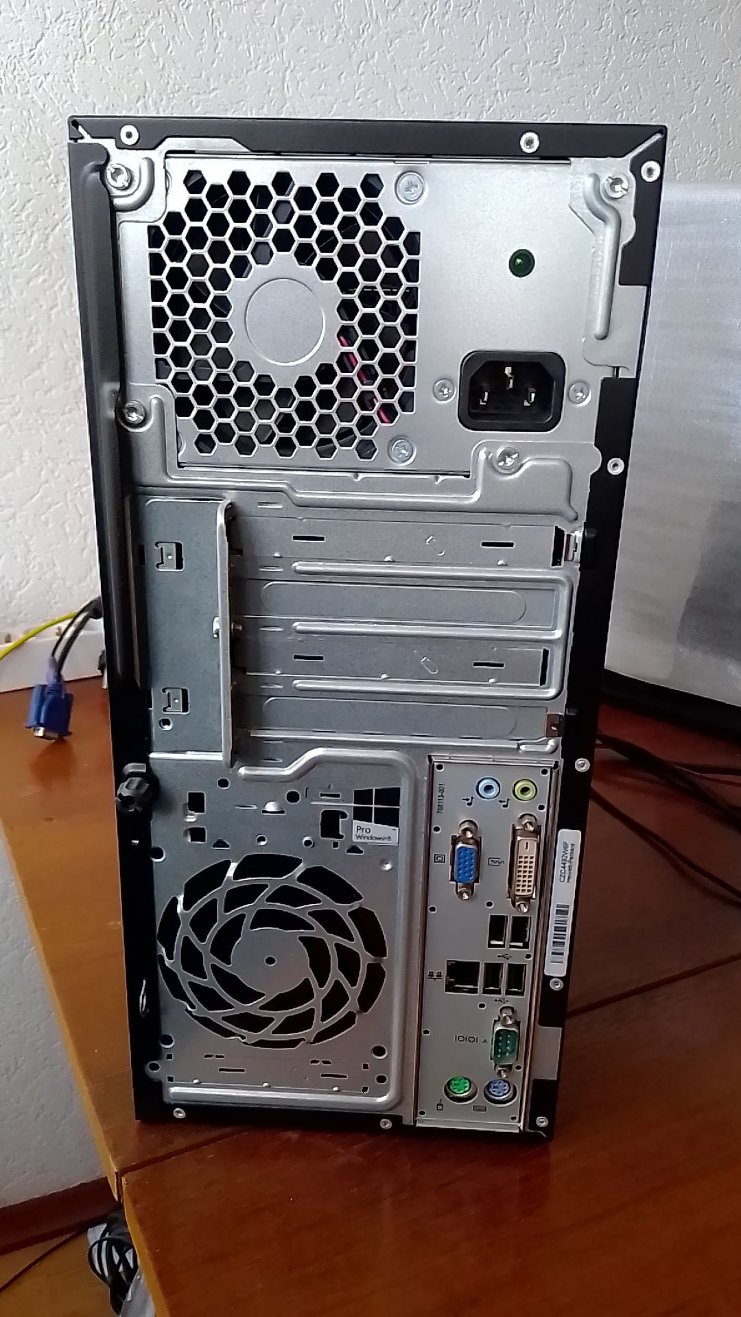 HP Prodesk 400 G2 MT, i3 4150, 8gb ram, 60gb ssd, 1tb hdd