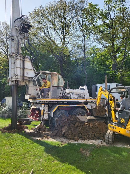 Foraje fântâni,puțuri de apă,piloni