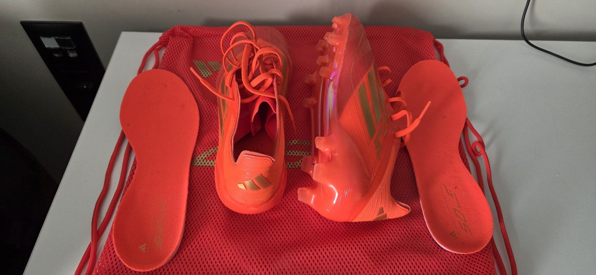 Футболни обувки Adidas F50