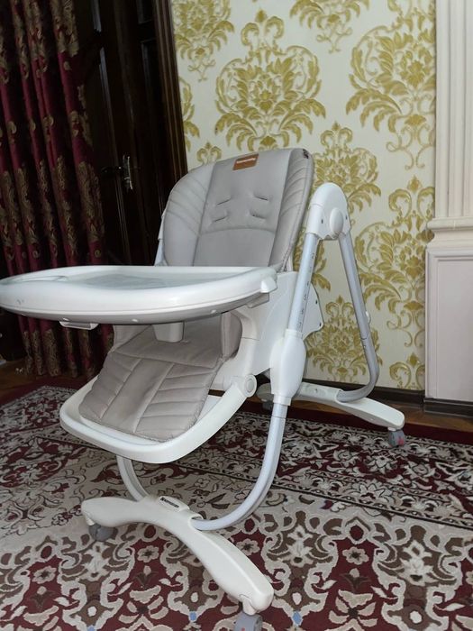 Продаётся стульчик для кормления   в идеалном состоянии