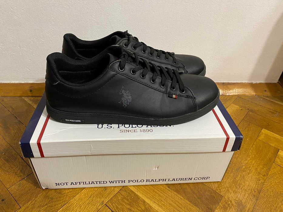 Обувки U.S. Assn.