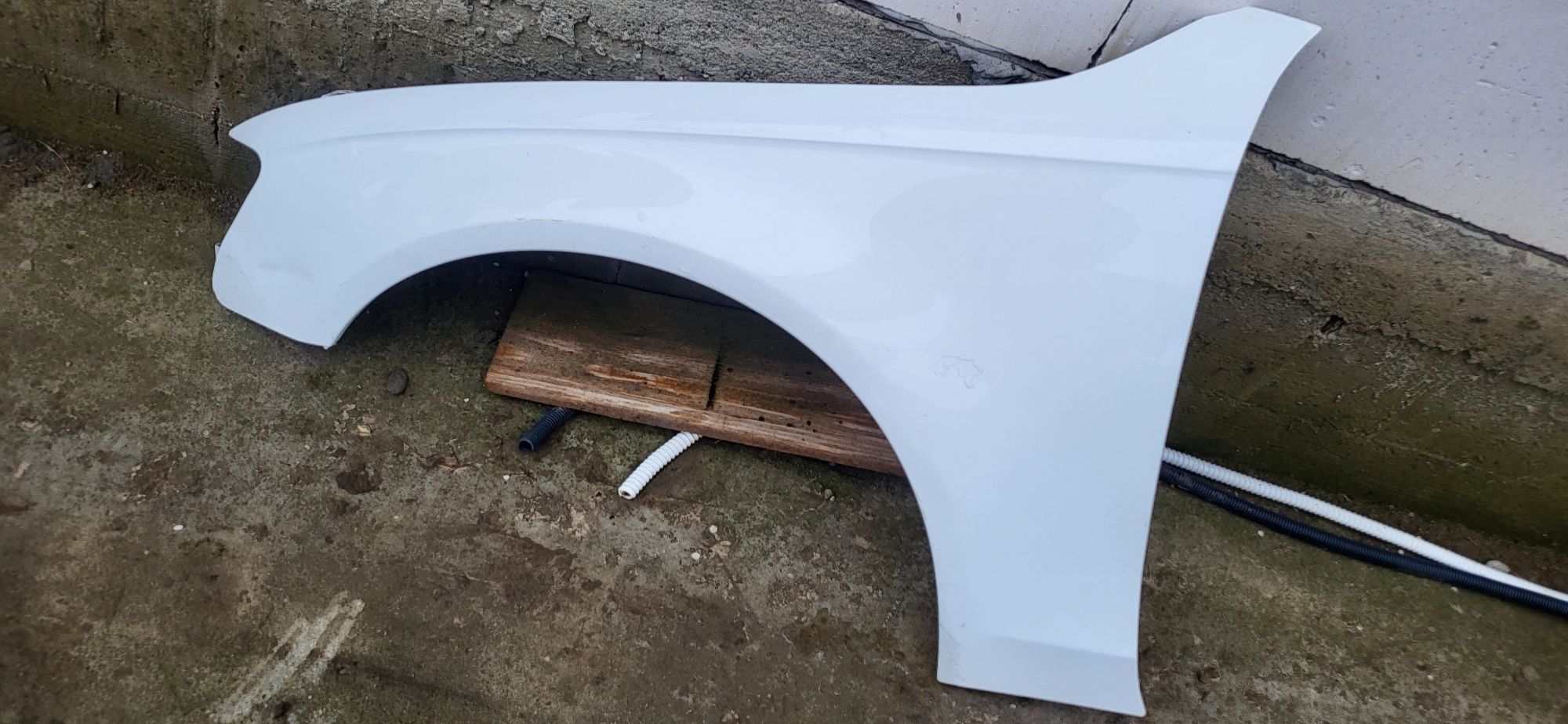 Aripă stânga audi a4 b8
