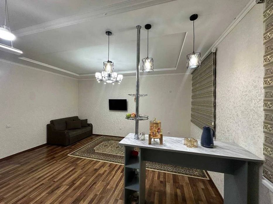 Квартира Жк Azia House яшнабадский район
Ул. Иззат
 Рынок Кадышева