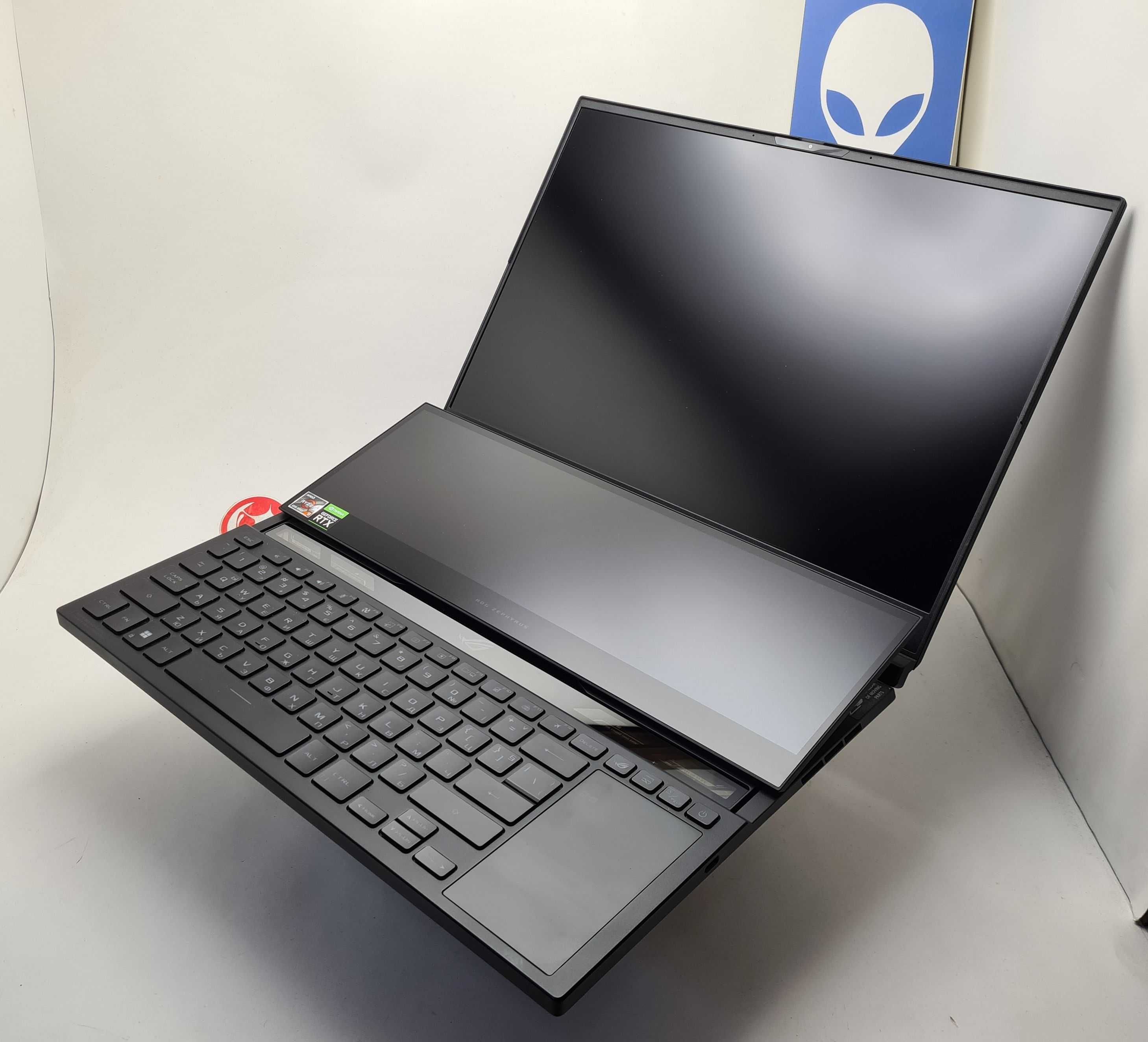 Asus ROG Zephyrus Duo 16 GX650RX Ryzen 9 6900HX/32GB/2TB SSD/RTX3080ti