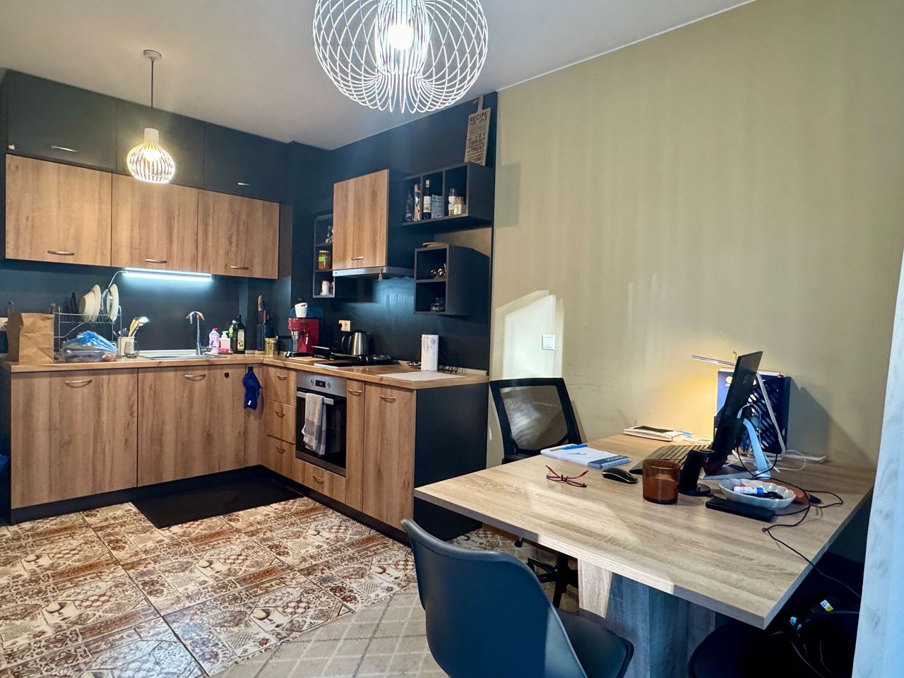 Дава се под наем Двустаен апартамент в София, Зона Б-18 - 60 кв.м за 561 € - Снимка #3