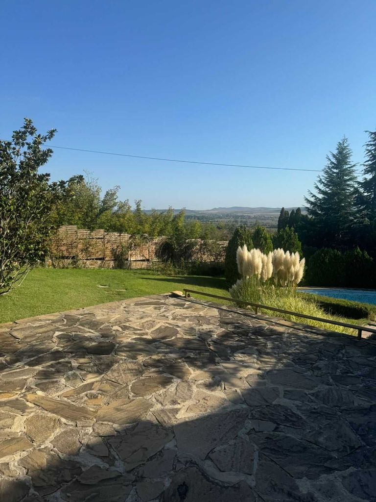 Продава се Къща в Бургас, Лазур - 178 кв.м за 1967 €/кв.м - Снимка #2