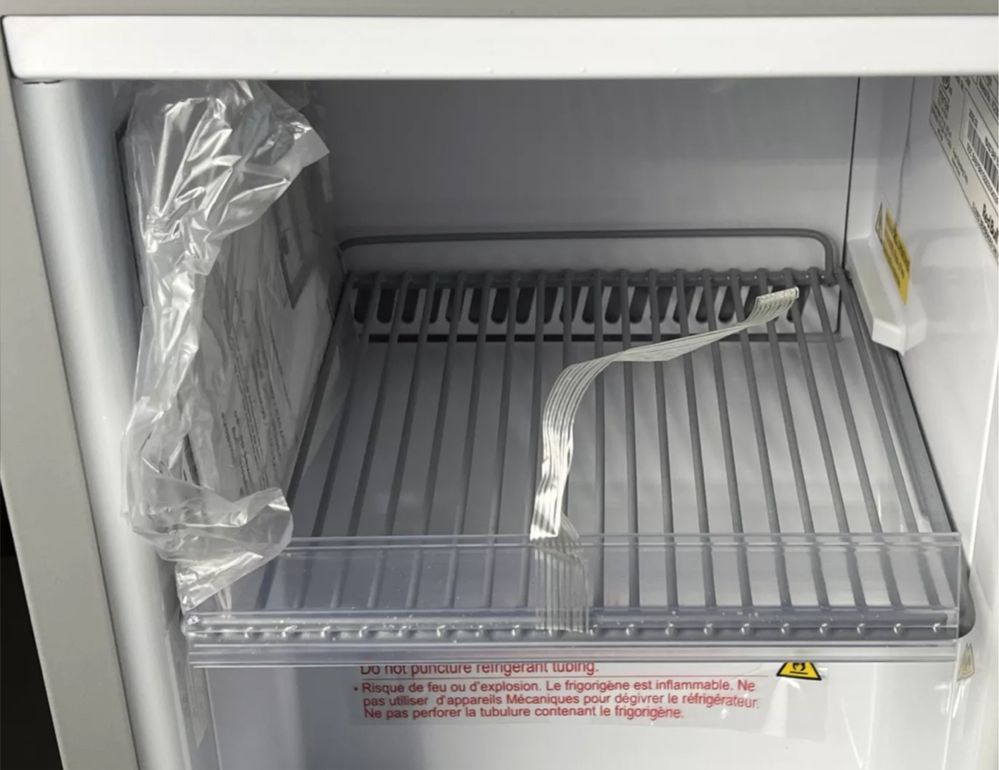 Мини Холодильники для напитков с неоновой подсвесткой новые