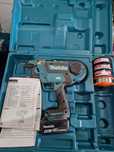 Makita DTR 180 de legat fierul cu acumulator si incarcator dublu !