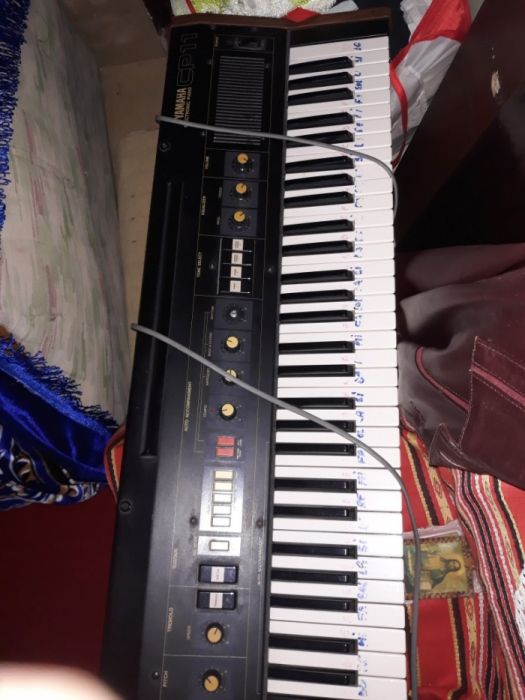 Orga Yamaha CP 11