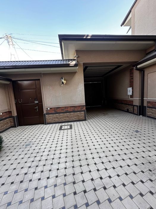 Мирзоулугбекский район Никитина 5 комнат 2500$