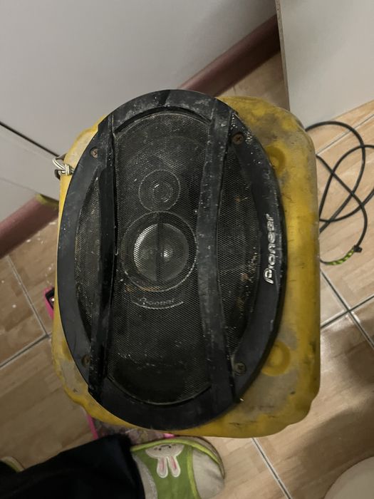 Продаются калонки Pioneer