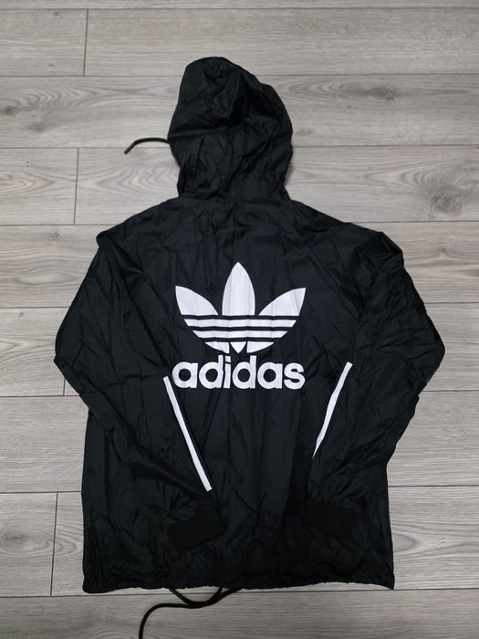 Geaca adidas impermeabila