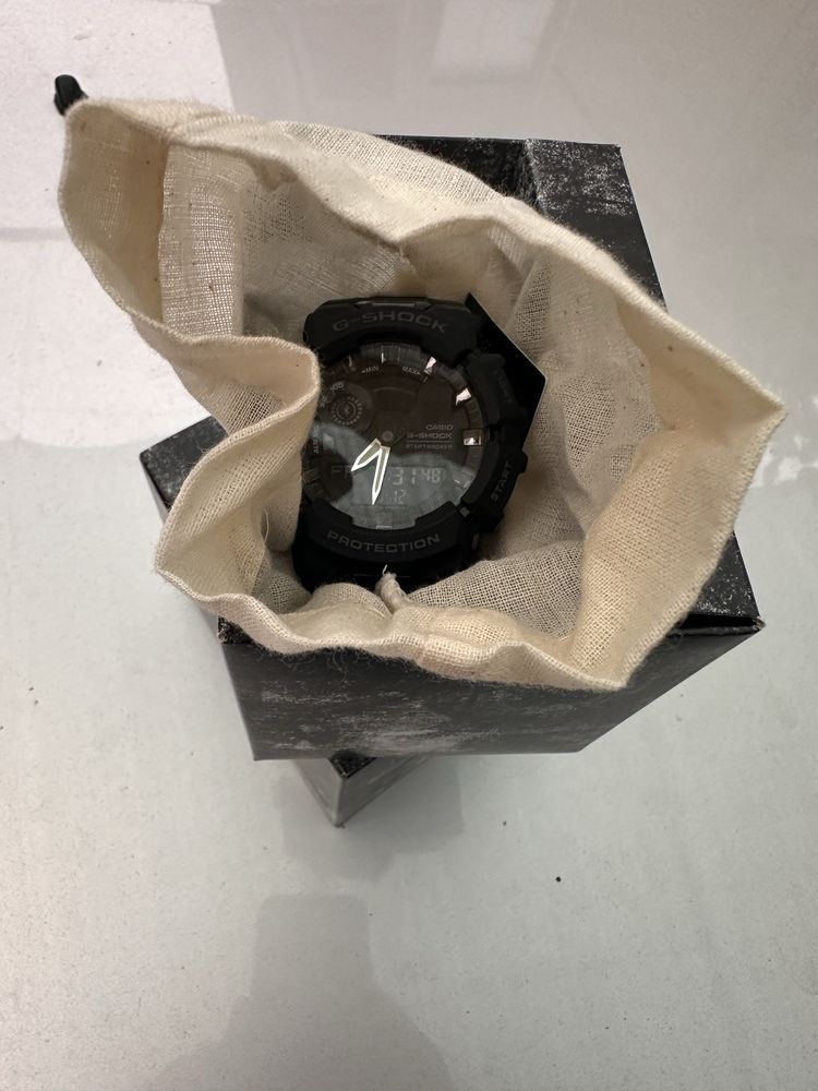 Часовник Casio Модел: GBA-900-1AER със гаранция чисто нов!!