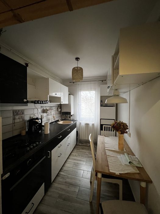 Apartament 3 camere Podul Ros