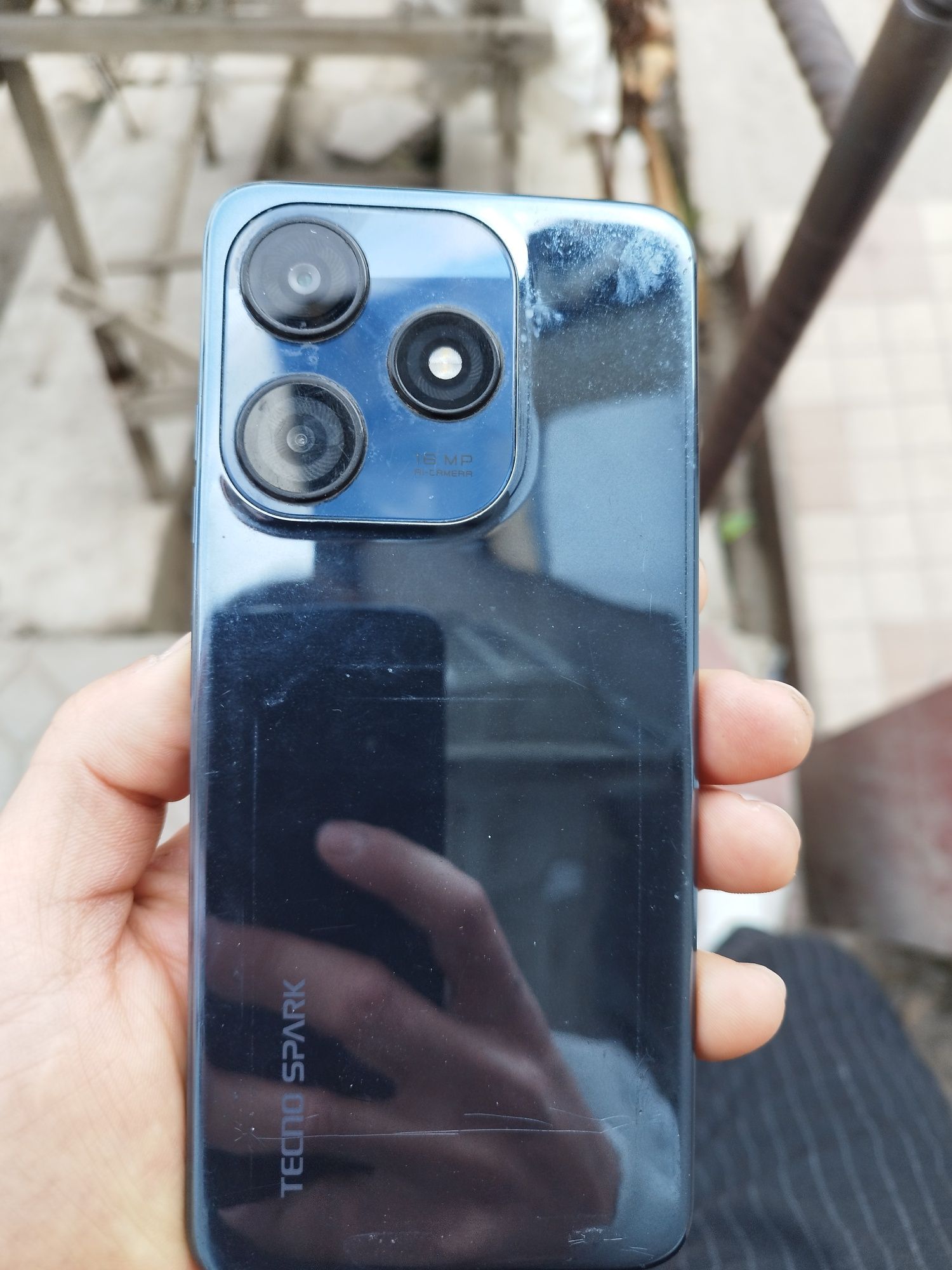 TECNO Spark 10C срочно сотилади ремонт курмаган каропкада документ бор