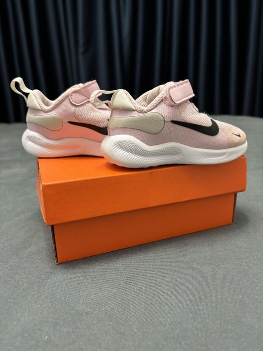 Бебешки обувки Nike revolution