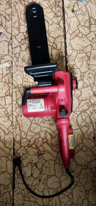 Електрически верижен трион Raider 2000 W