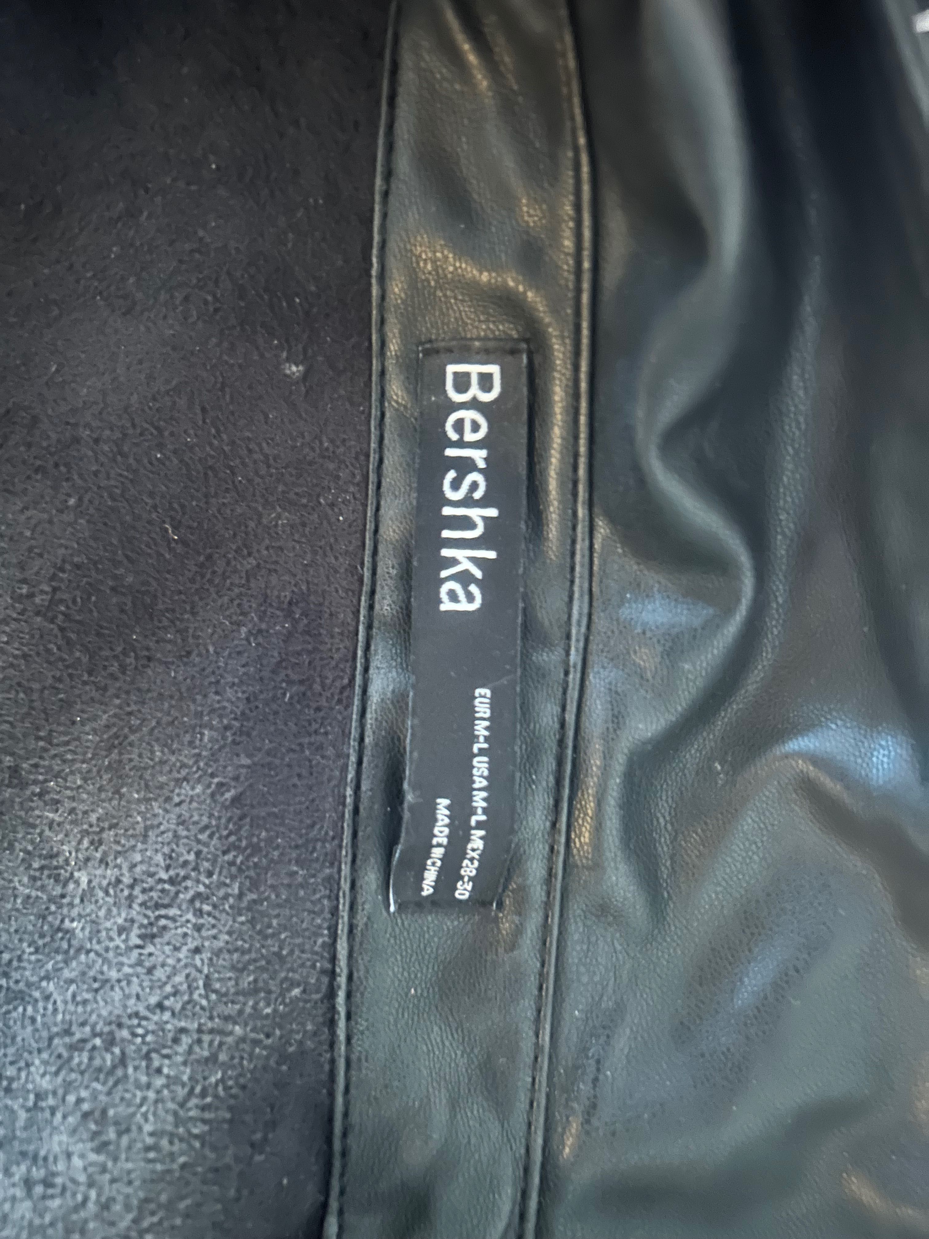 Кожено яке тип  риза на Bershka