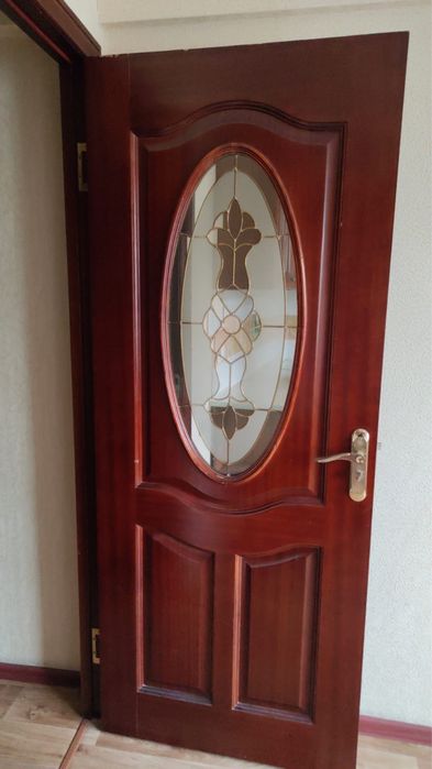 Продам межкомнатную дверь