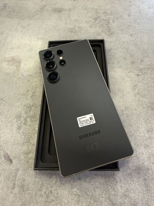 Samsung S25 Ultra 12RAM 1TB Б-106575