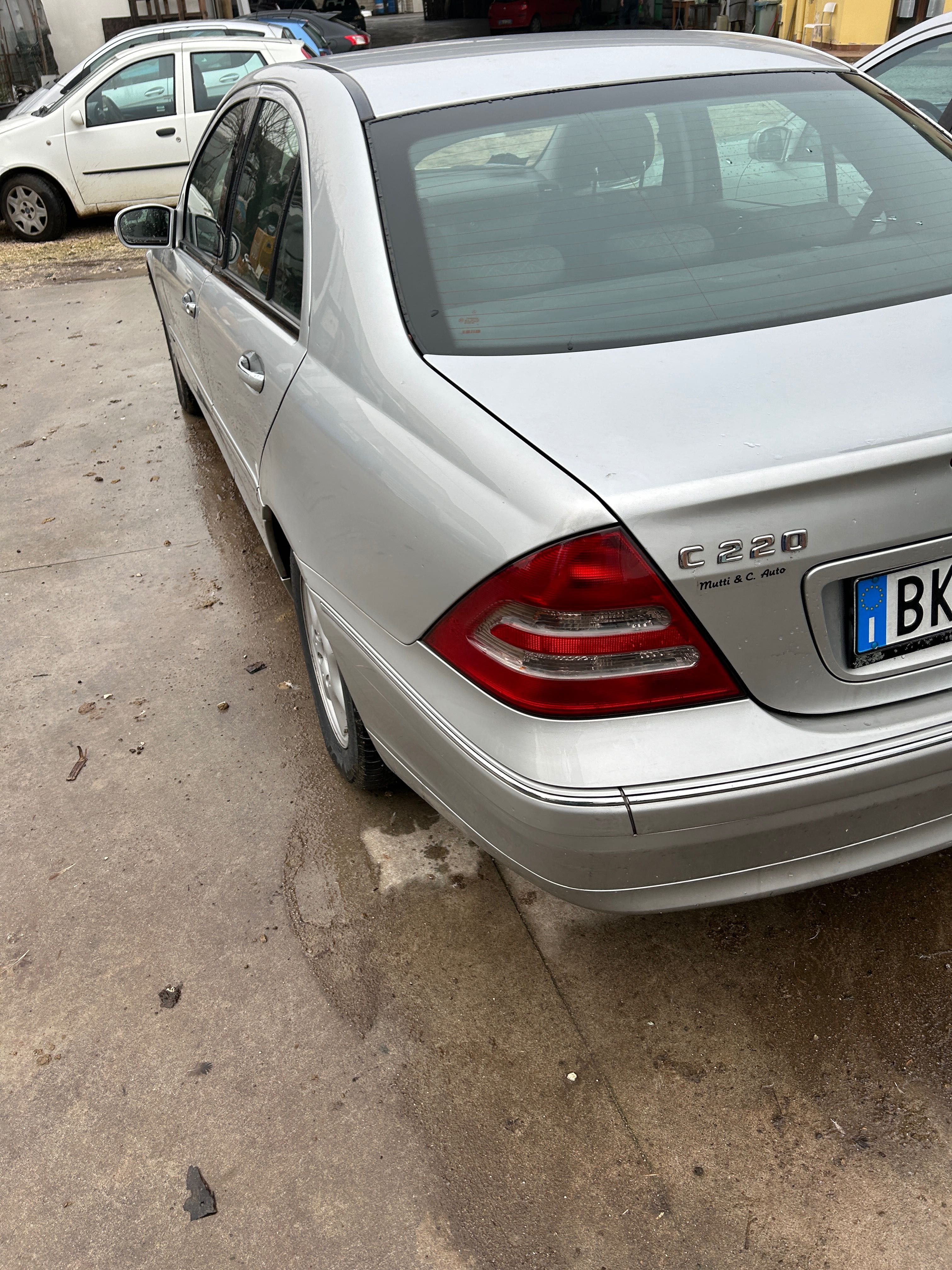 Mercedes Benz clasa C 220