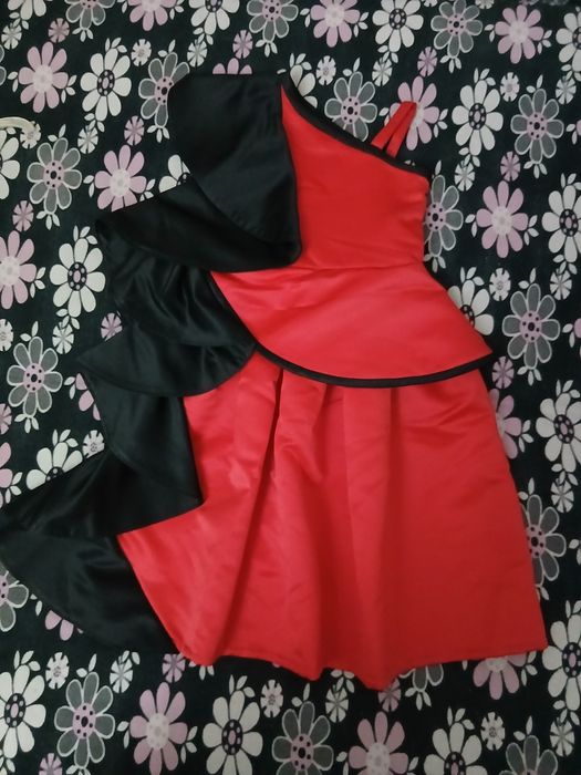 Шикарное нарядное платье