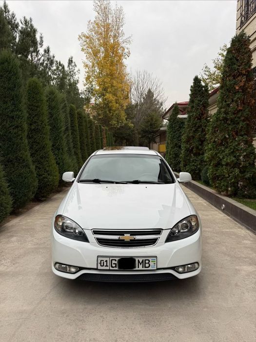 Gentra Avtomat karobka. 50.000 KM. Kraskasi toza 100%.