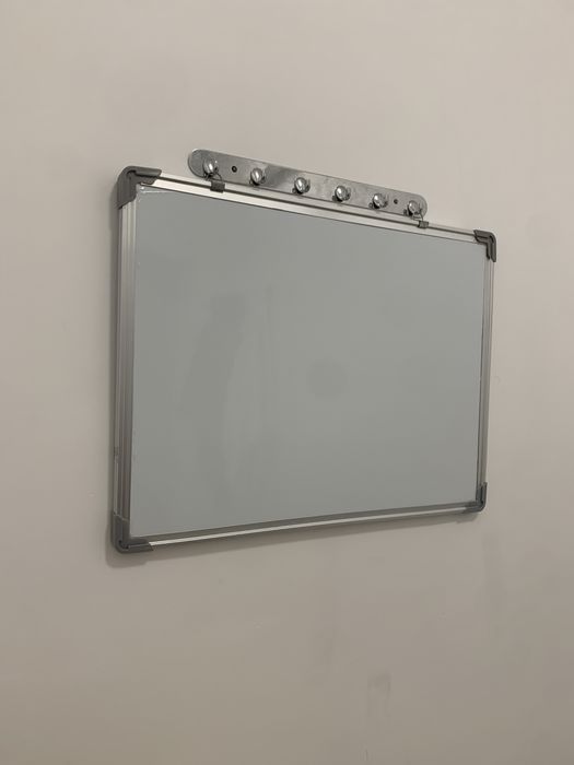 Стулья, мини парта, мини доска сатылады