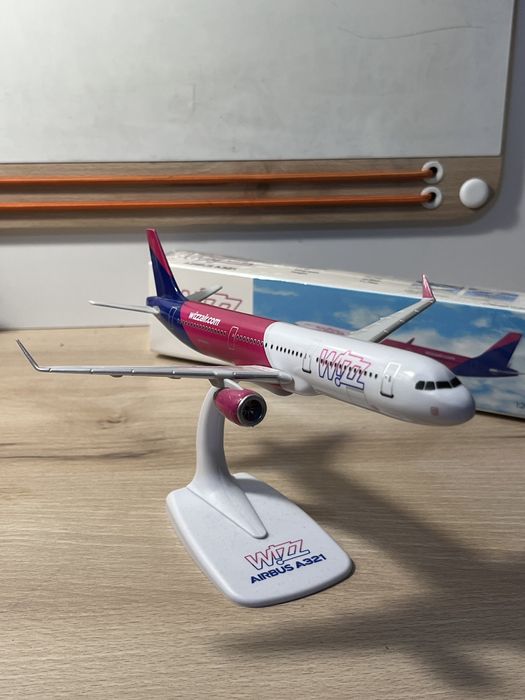 Самолетче Wizz air airbus a321