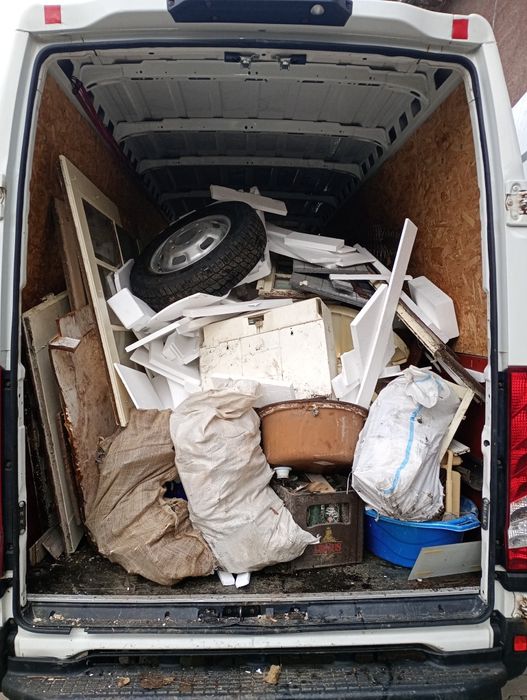 Debarasări locuințe, subsoluri, mansarde, mutări, transport marfa