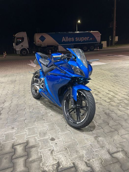 Vand Yamaha YZF-R125