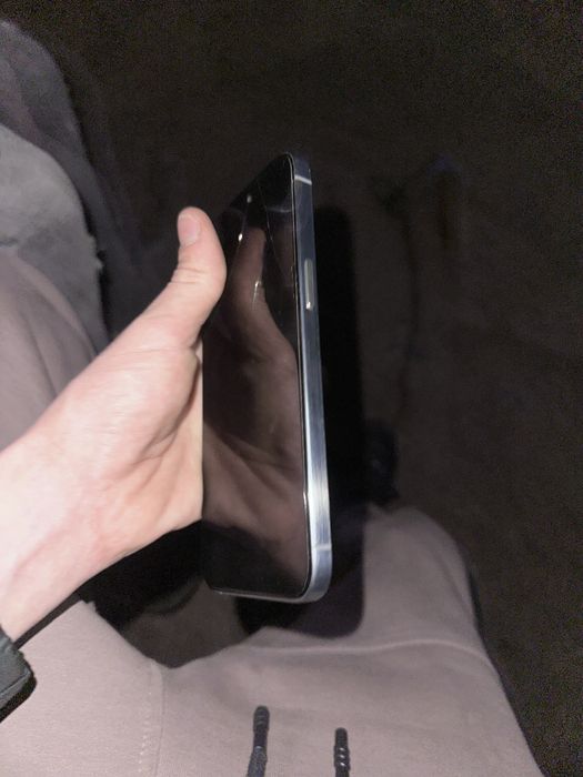 Vând iphone 13 pro max materie 100%