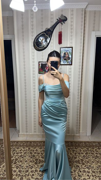 продаются два красивые вечерние платье