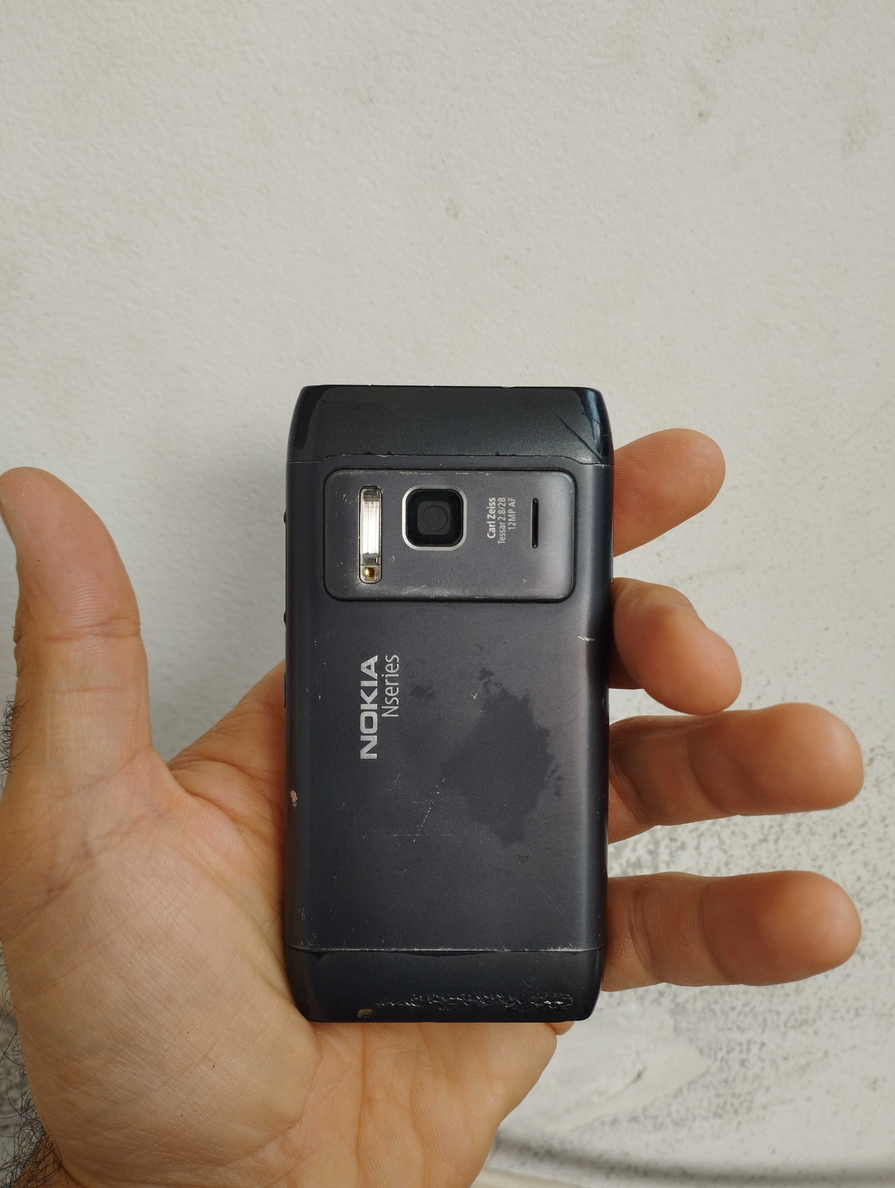 Nokia N8 (N8-00)