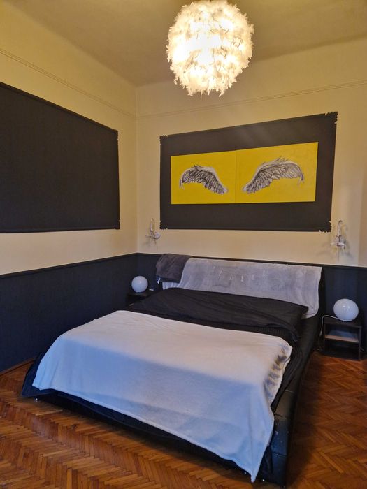 Apartament interbelic superb, 2 camere mari, tavane înalte 119.000 €