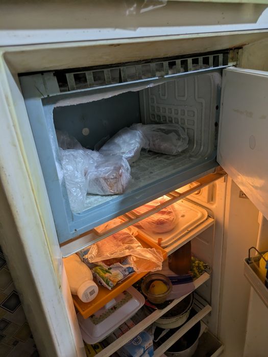 Холодильник СРОЧНО  бу самовывоз