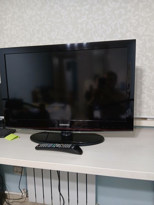 Продам телевизор Samsung диагональ 32см