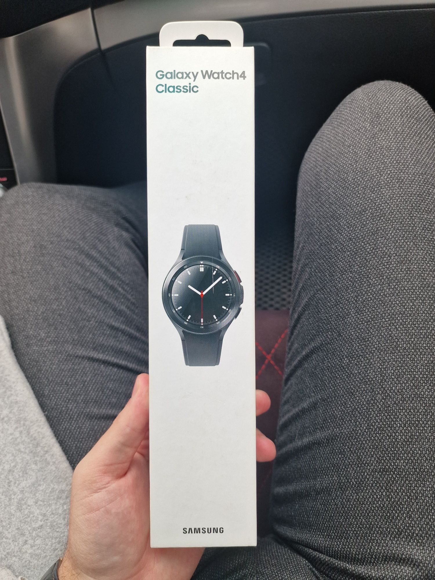 Срочно продам Samsung galaxy watch4 classic